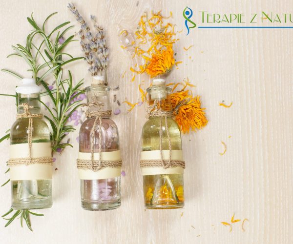 aromaterpia - trzy olejki do aromaterapii w maleńkich buteleczkach