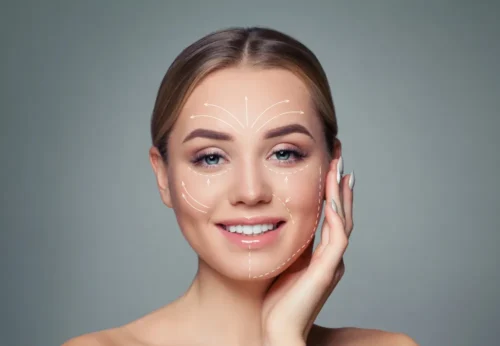 młoda kobieta, któej twarz doskonale wygląda po zabiegu Face Splitmassage skuteczny masaż odmładzający